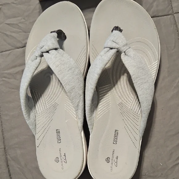 Cloudsteppers by Clarks Gray Sandals Cushioned Comfort - Picture 2 of 5